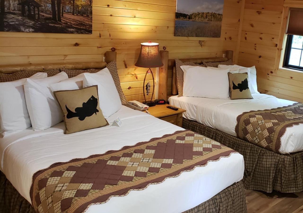 Potawatomi Inn & Cabins Angola Szoba fotó