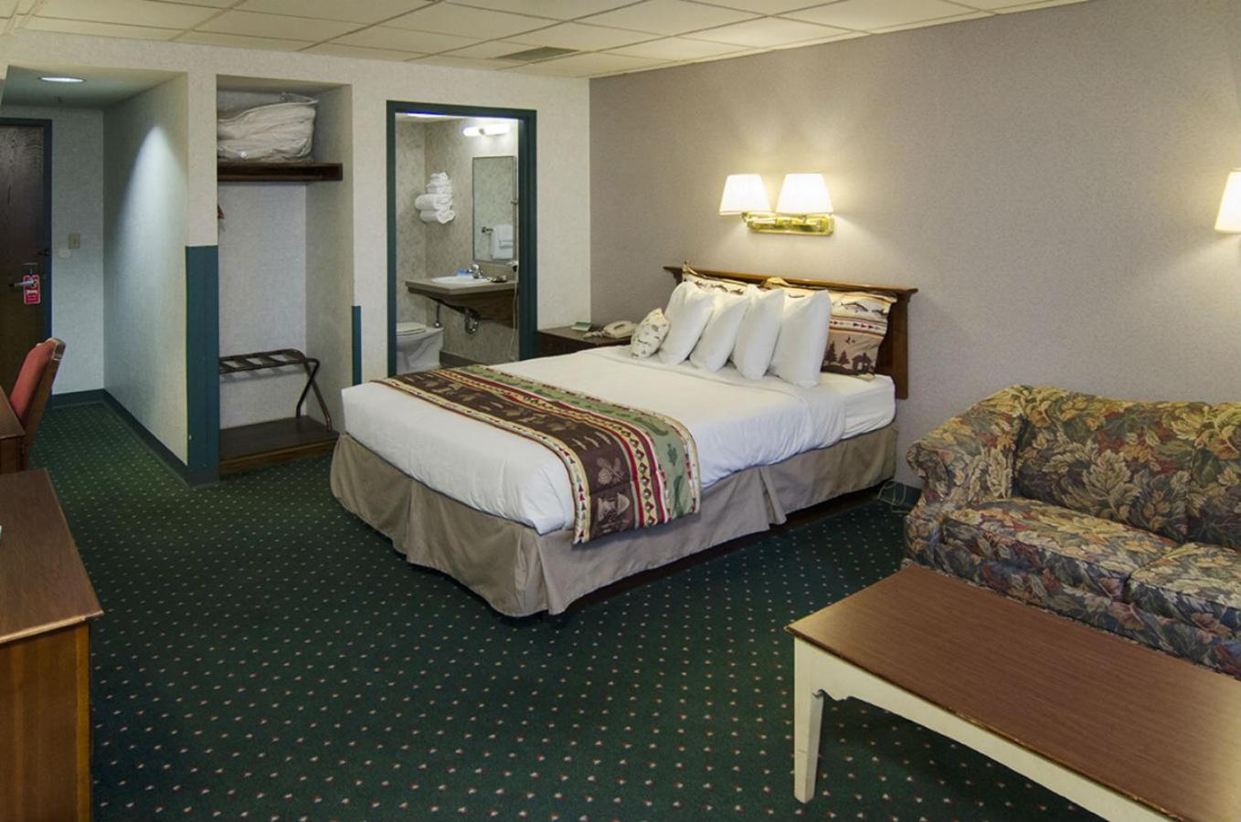 Potawatomi Inn & Cabins Angola Szoba fotó